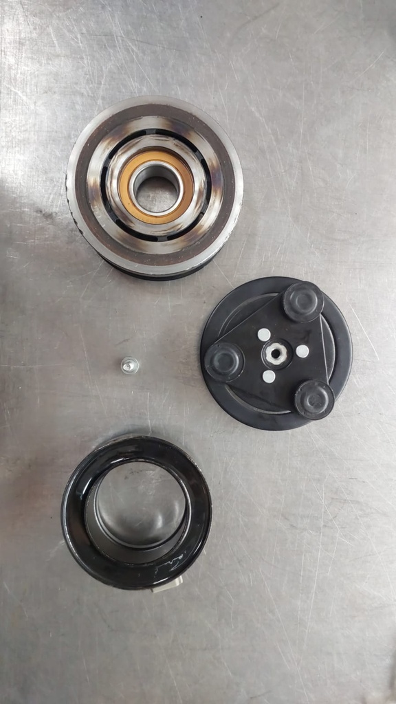 Compresor de A/C con embrague para  Ford Crown Victoria 4.6L 1994-2002