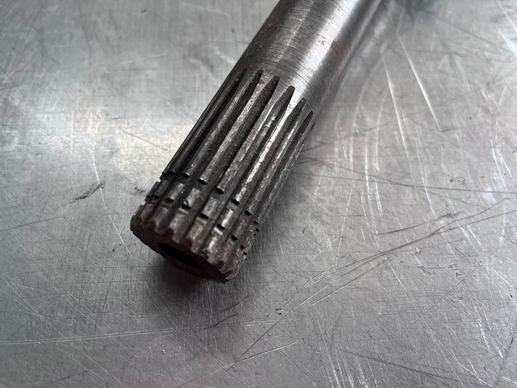 Eje Delantero Exterior de Cromolio con 19 Estrías para Dana 44. (9.72" de Largo)