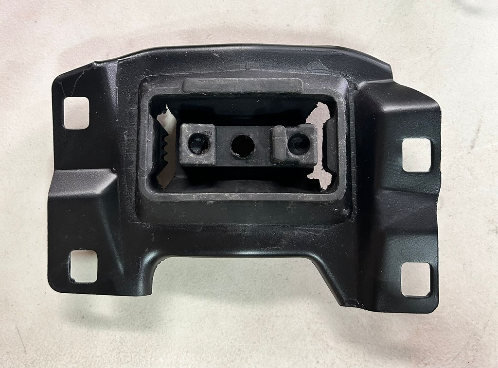 Soporte de transmisión Ford Focus L4 2.0L 2012 al 2018
