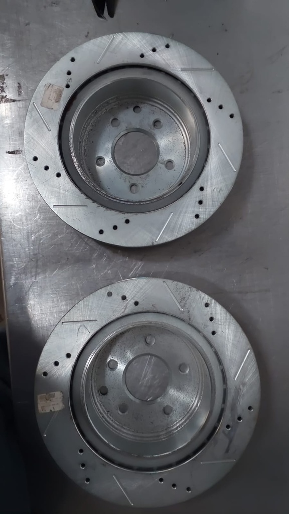 Discos trasero perforado ventilado para Nissan 350Z