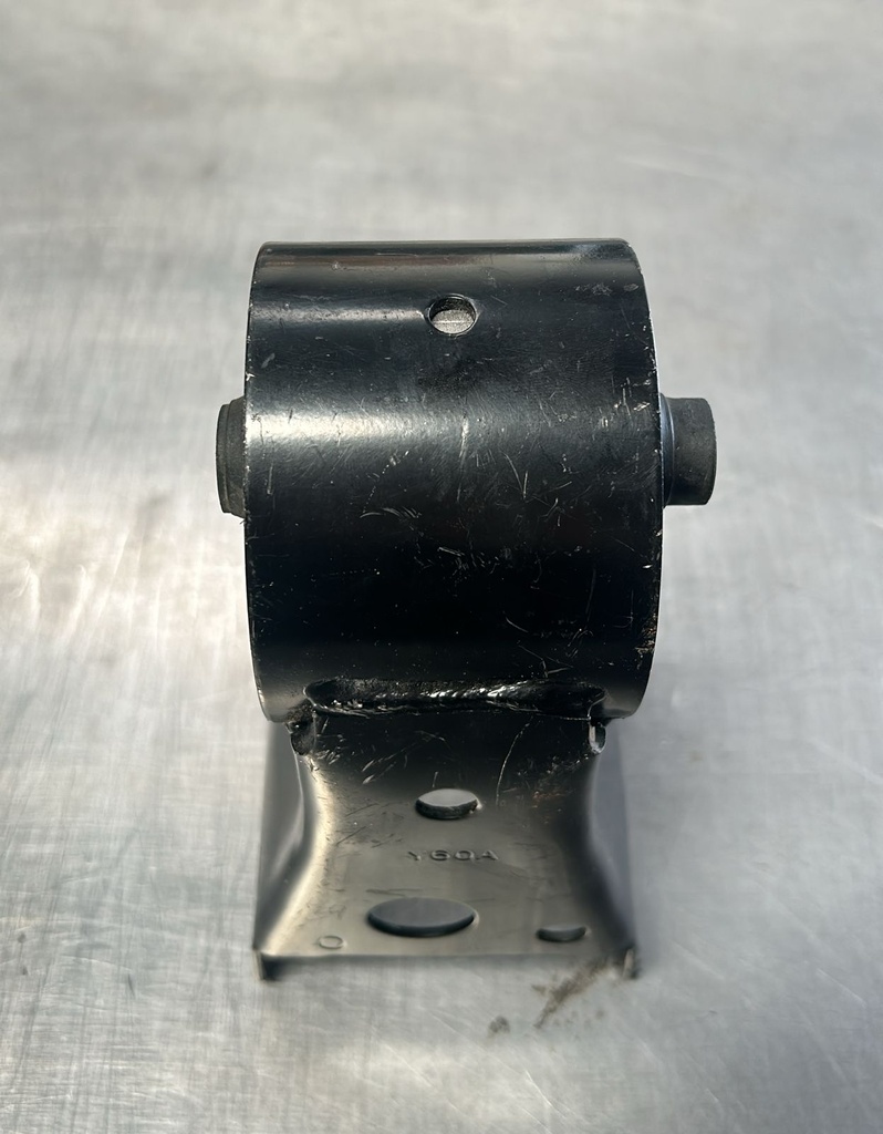 Soporte de motor delantero Nissan Maxima 1996 al 2003