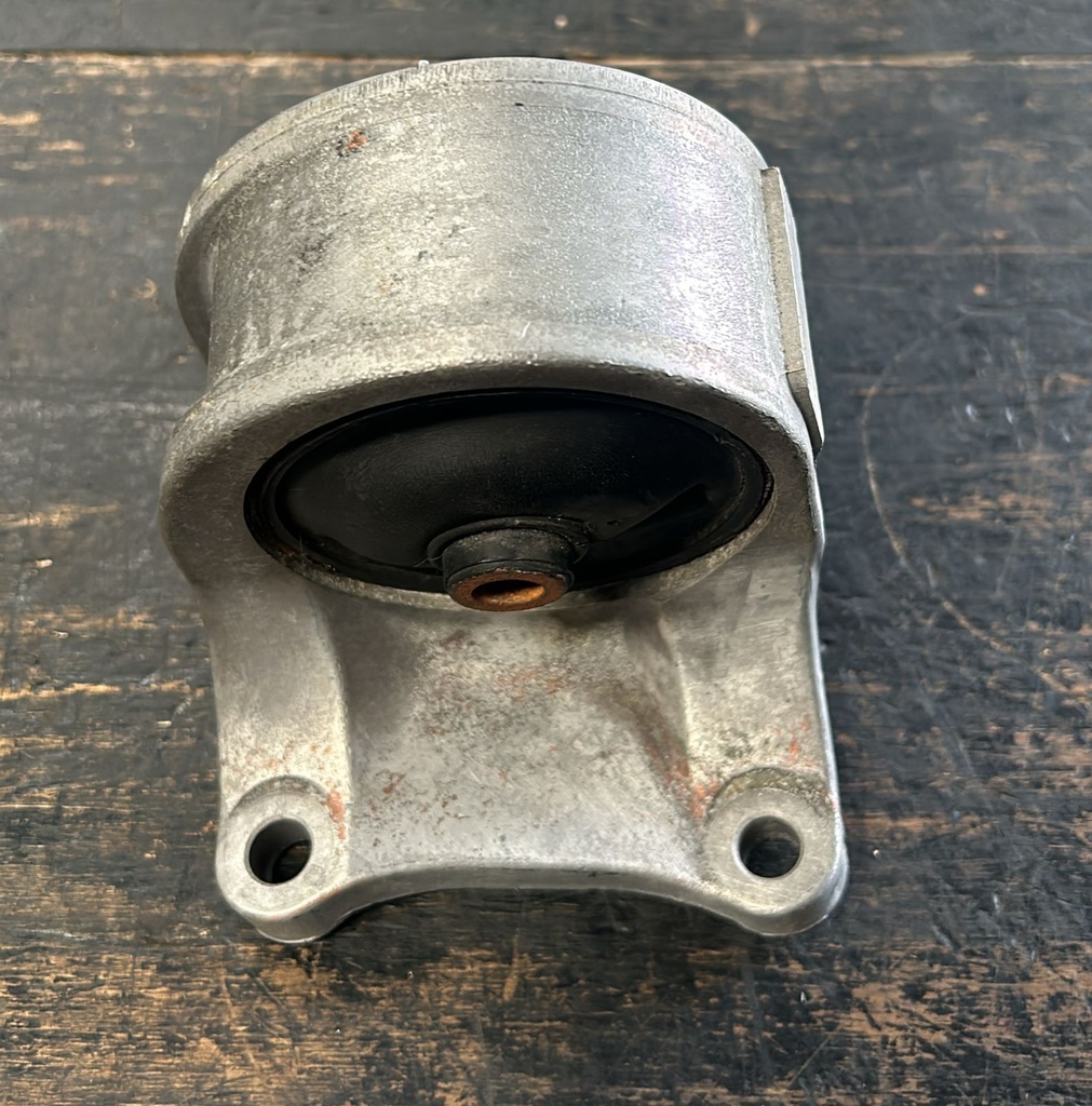 Soporte de transmisión Nissan Altima 2002 al 2006 2.5L