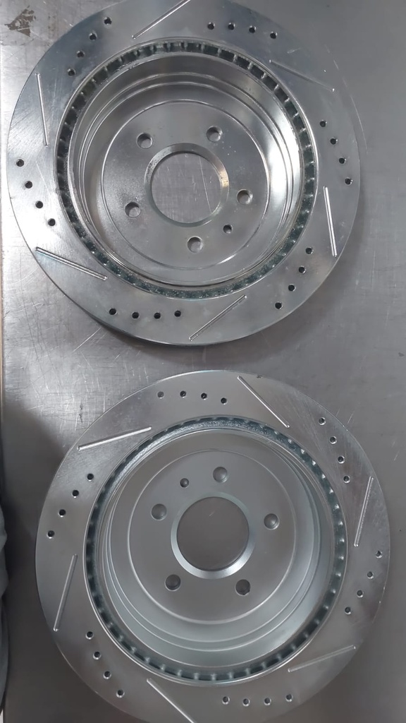 Discos traseros ventilados perforados para  Cadillac ATS 2013-2018