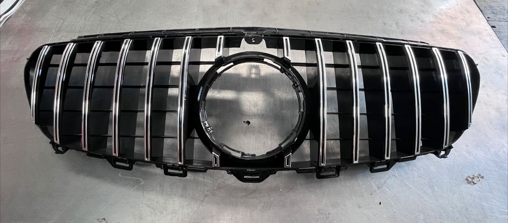 Parrilla Delantera Estilo GT para Mercedes Benz Clase E W213 / E250 / E350 / E400 2016-2020.