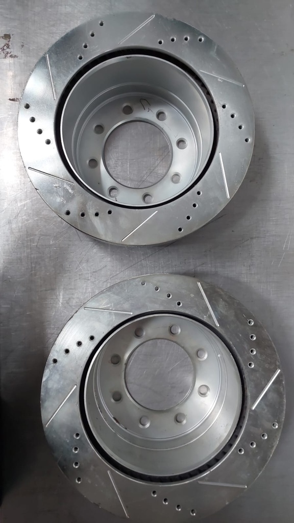Discos traseros perforados ventilados Ford F-250/F-350/F-450 6.8L 13-22