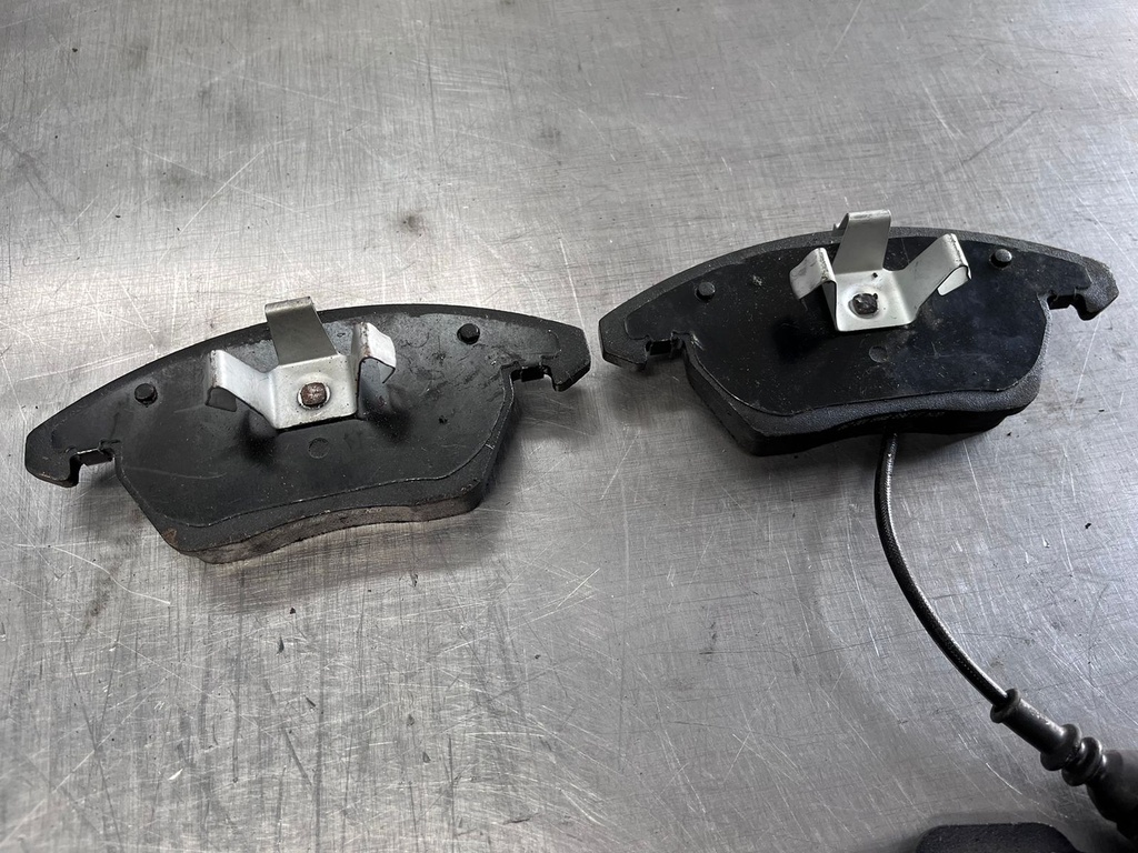 PASTILLAS DELANT SEMI METALICA AUDI A3 06/13 TT 08/15