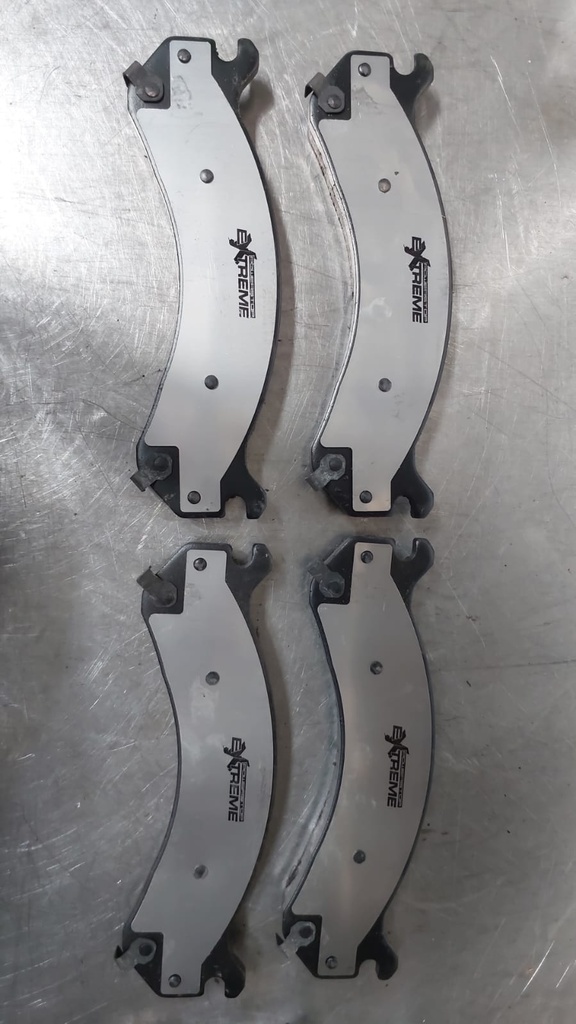Pastillas de freno traseras para Chevrolet Silverado 3500 2001-2003