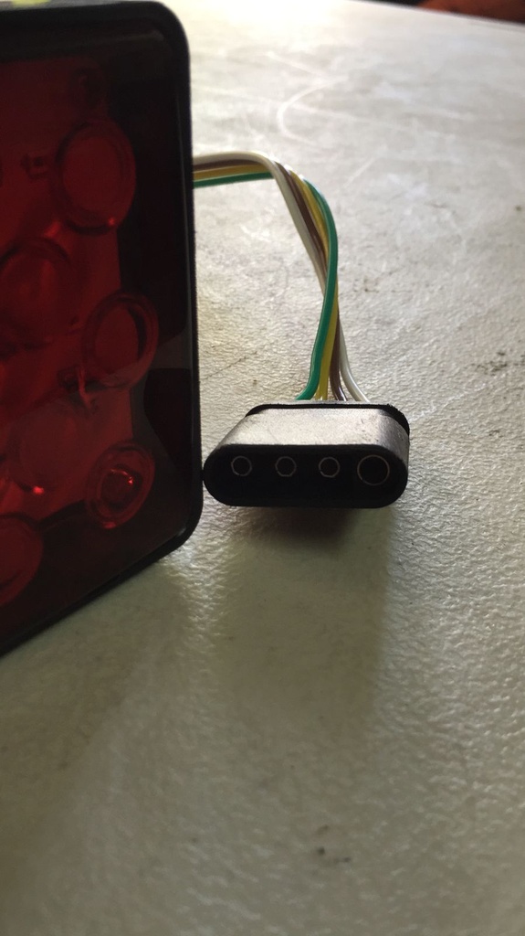 Pegadero con primera luz y freno 2"