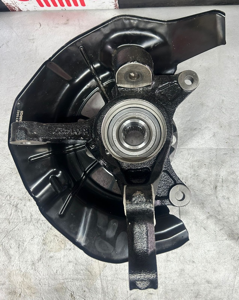 Nabo Delantero Derecho con Bocina Toyota HighLander 2006-2007 / Lexus RX400H 2006-2008 / RX350 2007-2009 / RX330 2004-2005.