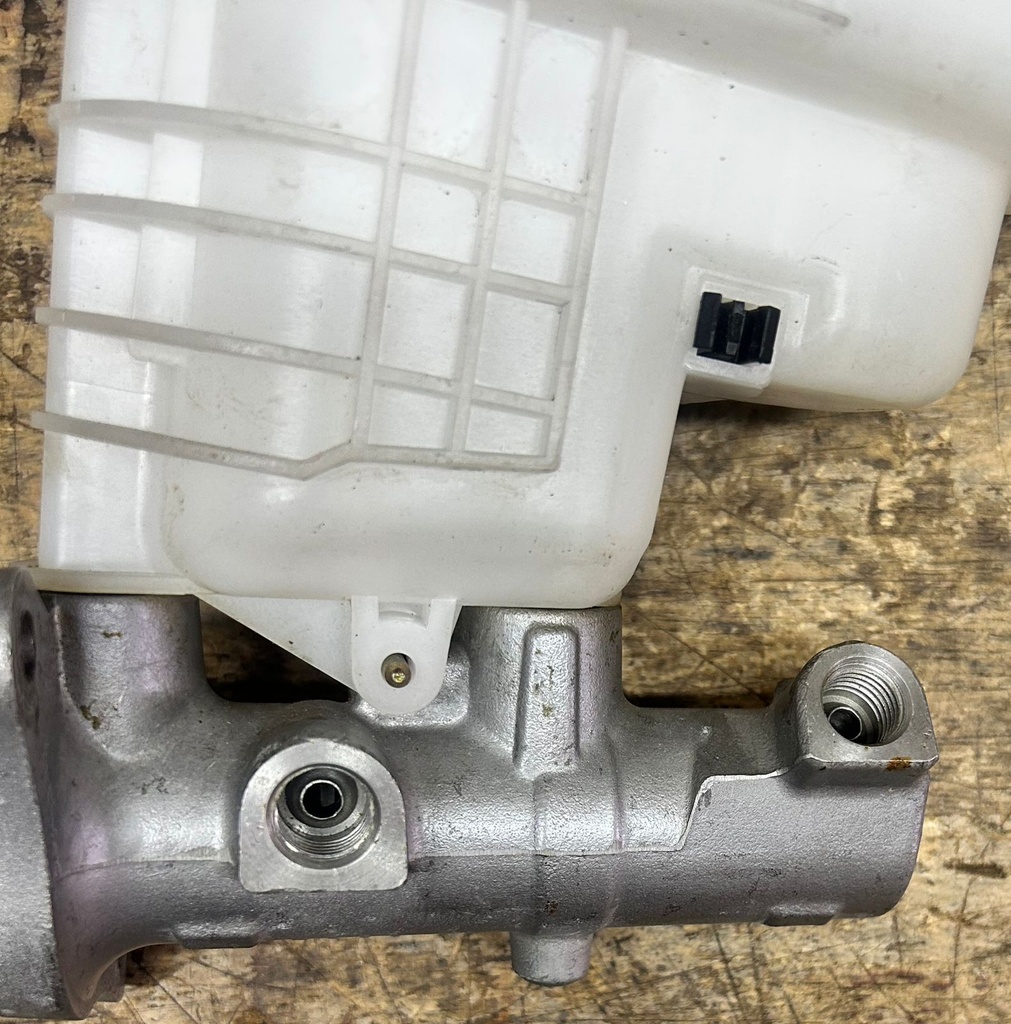Cilindro maestro para Ford Taurus 2013-2019