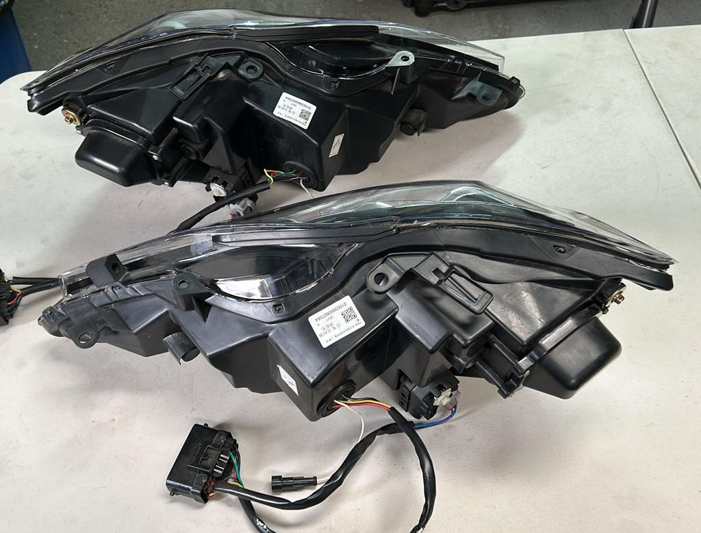Luces delanteras RGB para Lexus IS 250 350 ISF 2006 al 2013