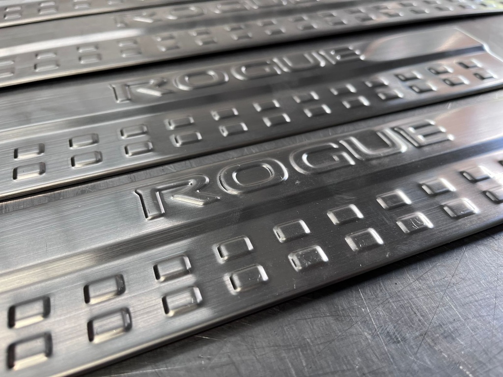 Placas Protectoras de puertas Nissan Rogue 2014-2018