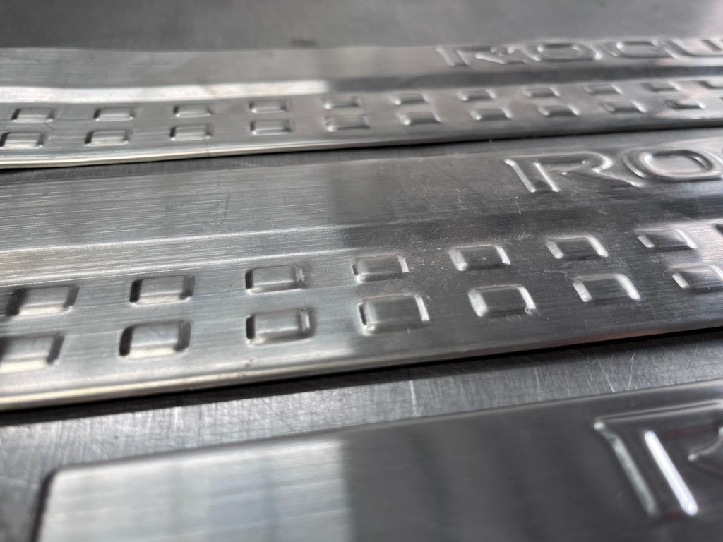 Placas Protectoras de puertas Nissan Rogue 2014-2018