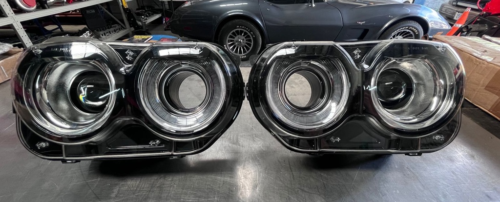 Luces Delanteras LED RGB Dodge Challenger 2015-2024