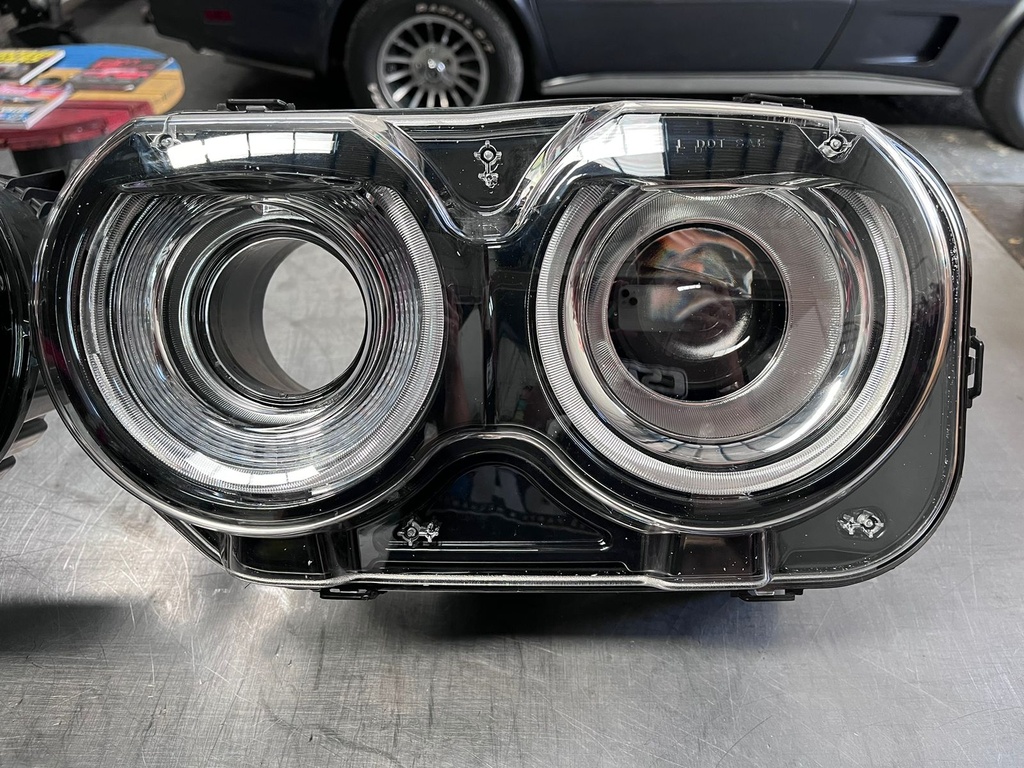 Luces Delanteras LED RGB Dodge Challenger 2015-2024