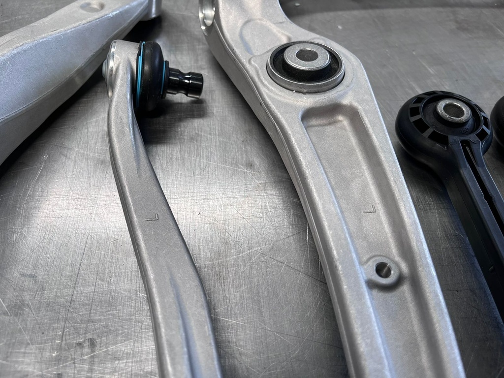 Kit de Suspensión (10 Piezas) Audi A4 Quattro 2013-2016 / Audi A5 Quattro 2014-2016 / Audi Q5 2014-2016 / Audi RS5 2014-2016 / Audi S4/S5  2014-2016.
