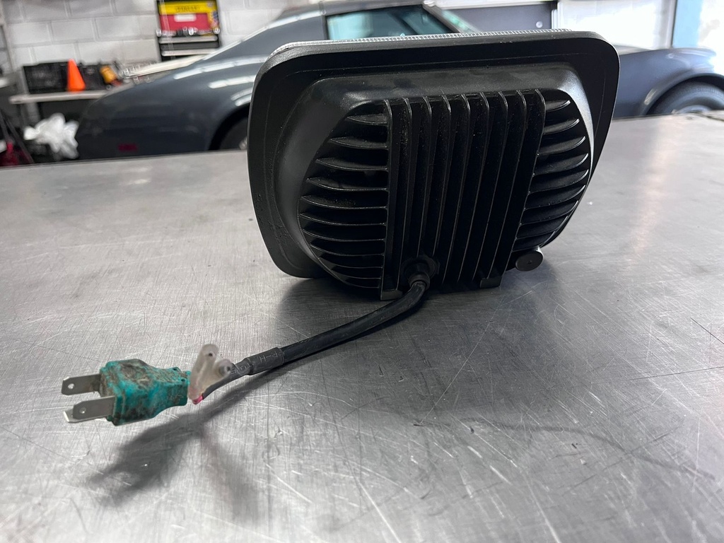 Faro Delantero LED 7x6" Universal