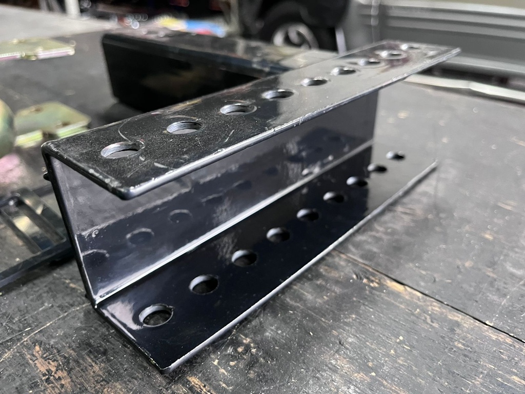 Enganche de Remolque Ajustable con Caída de 6"