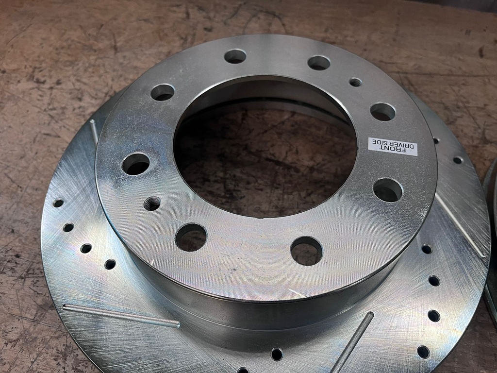 Discos Delanteros Perforados / Ventilados Chevrolet Silverado 2500HD 2001-2010 / 3500HD 2001-2006 / Express 2500 2021-2023 / Avalanche 2500 2002-2004.