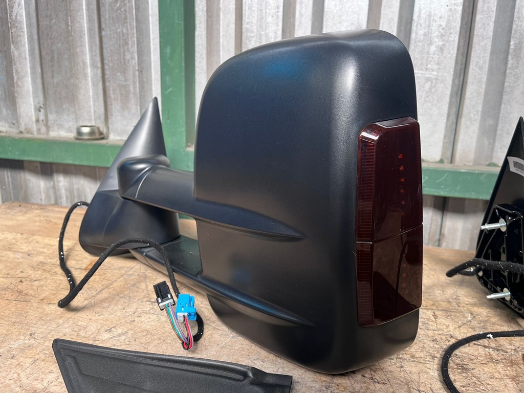 Espejos Tipo Remolque Eléctricos con Luz de Señal Chevrolet Silverado 1999-2006
