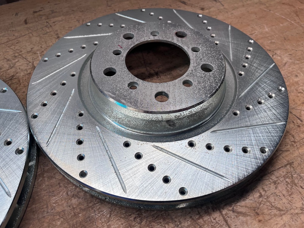 Discos Delanteros Perforados / Ventilados BMW M3 2001-2006
