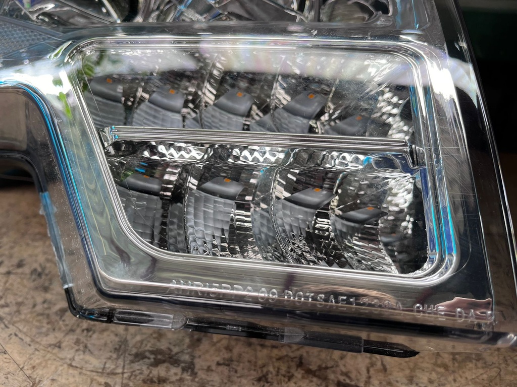 Luces Delanteras LED DRL / Doble Proyector de Luz para Ford F150 2009-2014