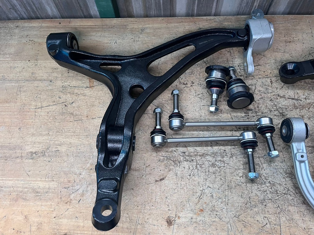 Kit de Suspensión de 8 Piezas Mercedes Benz GL320 2007-2009 / GL350 2010-2012 / GL450 2007-2012 / GL550 2008-2012 / ML320 2007-2009 / ML450 2010-2011.