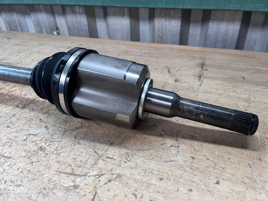 Eje Delantero Izquierdo Chevrolet Montecarlo 2000-2007 / Impala 2000-2011 / Venture 1999-2005.