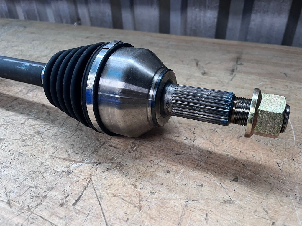 Eje Delantero Derecho Nissan Altima 2.5L 2007-2012.
