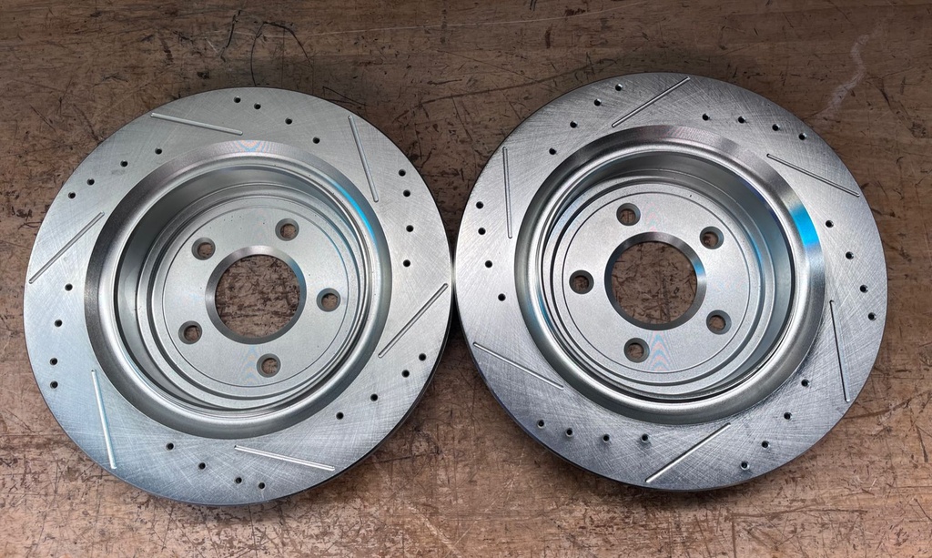 Discos Traseros Perforados / Ventilados Chevrolet Corvette V8 6.0L / 6.2L 2005-2013.