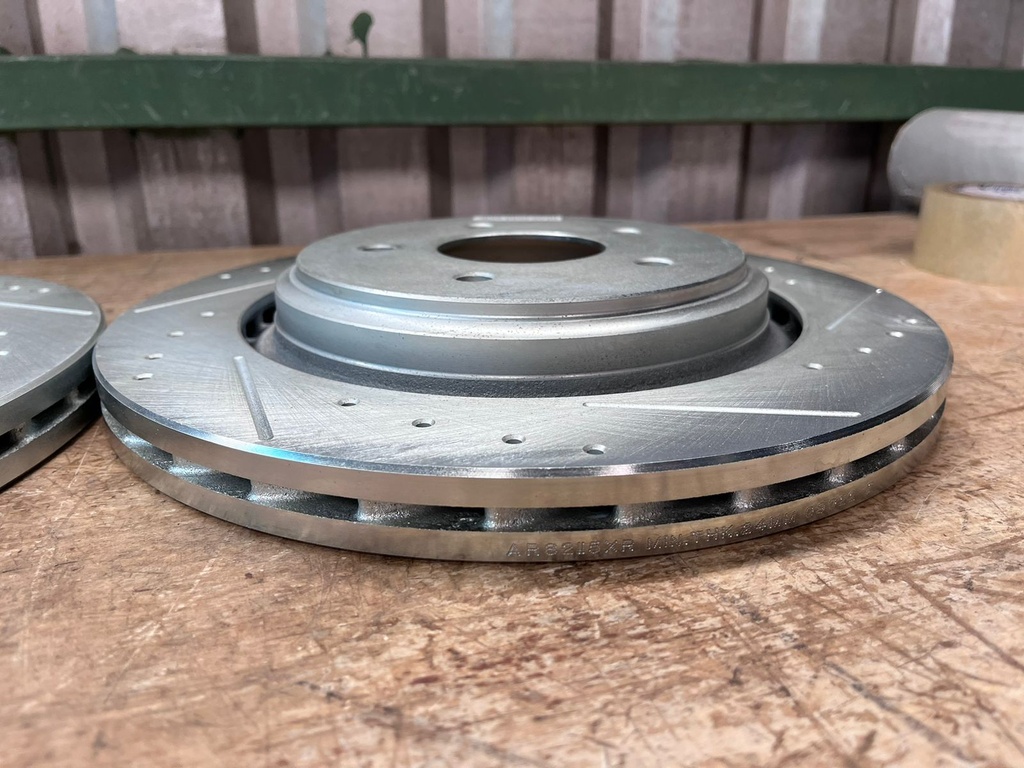 Discos Traseros Perforados / Ventilados Chevrolet Corvette V8 6.0L / 6.2L 2005-2013.