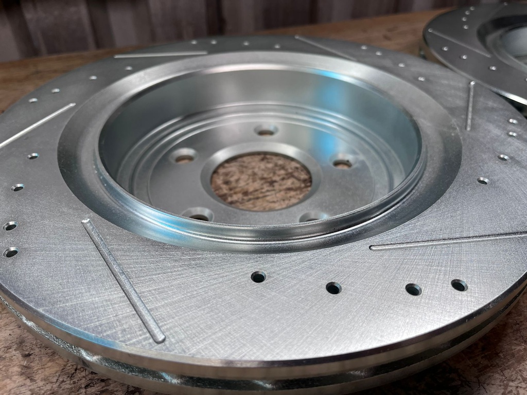 Discos Traseros Perforados / Ventilados Chevrolet Corvette V8 6.0L / 6.2L 2005-2013.
