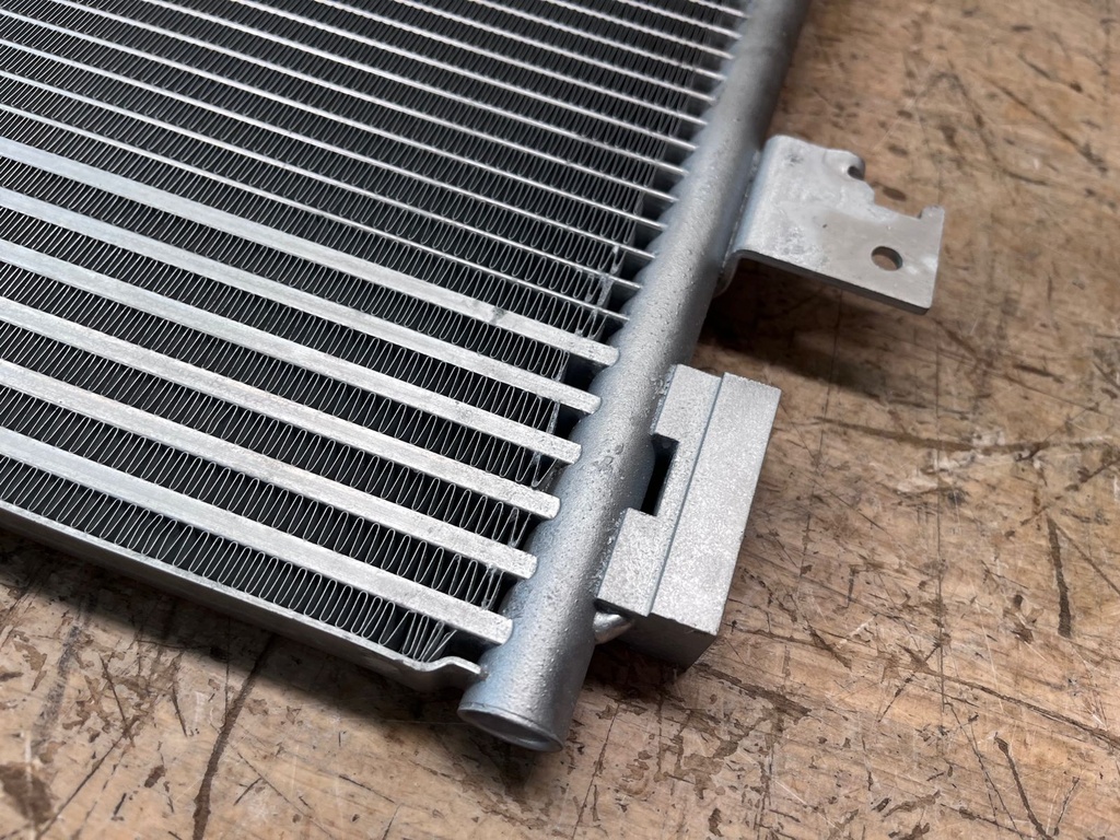 Condensador de Aire A/C Jeep Compass 2007-2010 / Patriot 2007-2009.