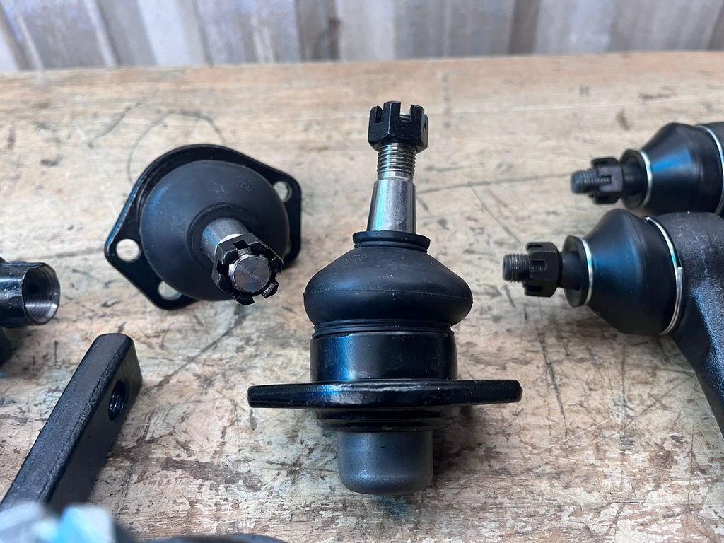 Kit de Rótulas de Suspensión 13 Piezas Chevrolet Caprice 1978-1996 / Impala 1978-1996 / Buick 225 1985-1989 / Buick Estate Wagon 1980-1983.
