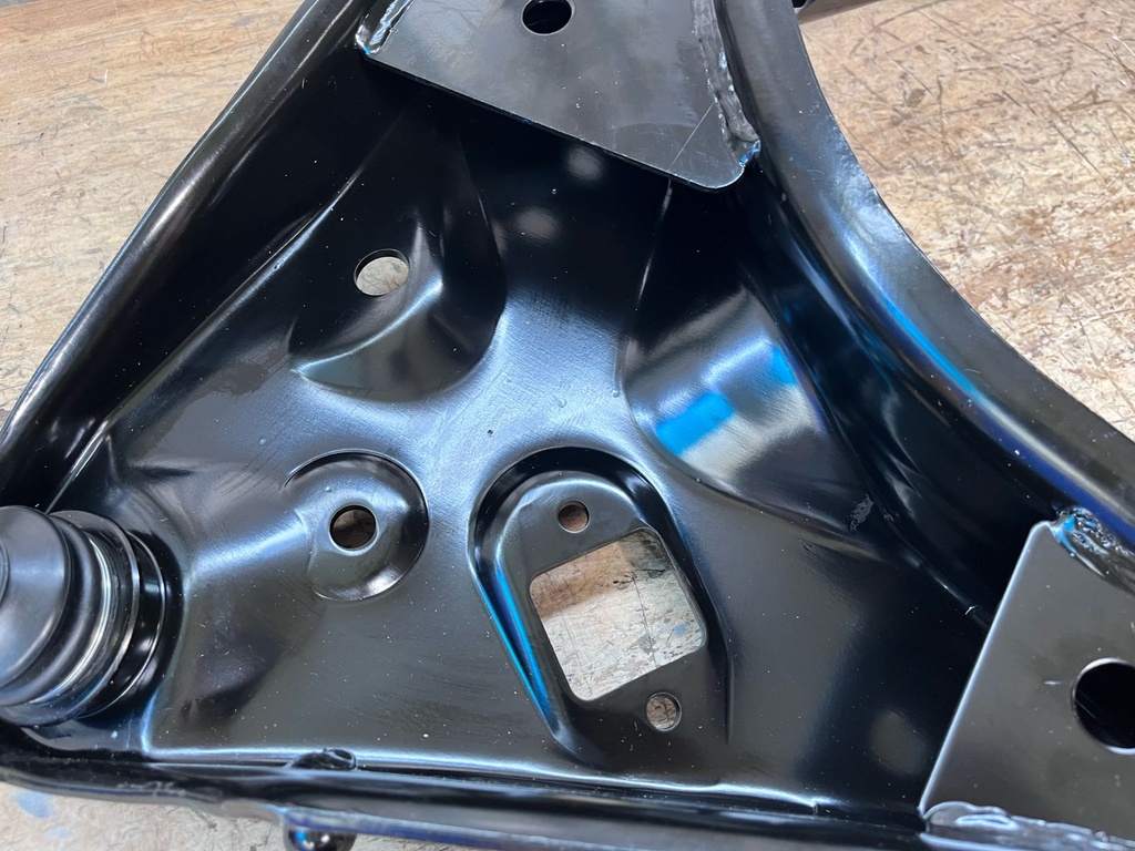 Tijeretas Delanteras Inferiores Ford Explorer 1995-2001 / Explorer Sport Trac 2001-2005 / Ranger 1998-2011 (solo para suspensión de barra de torsión).