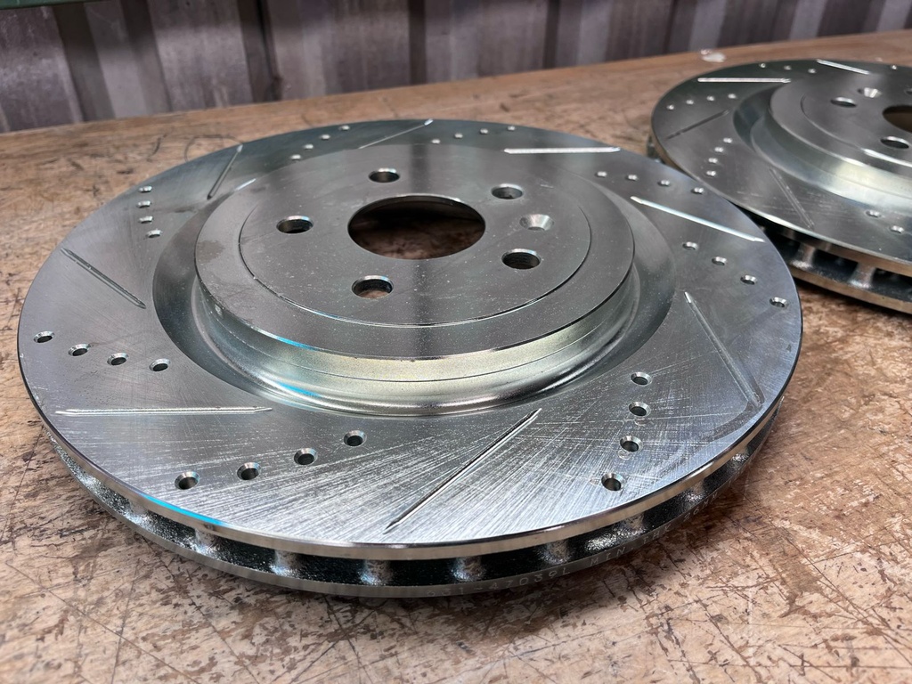 Discos Traseros Perforados/Ventilados Chevrolet Camaro SS 2010-2023 / ZL1 2012-2023.