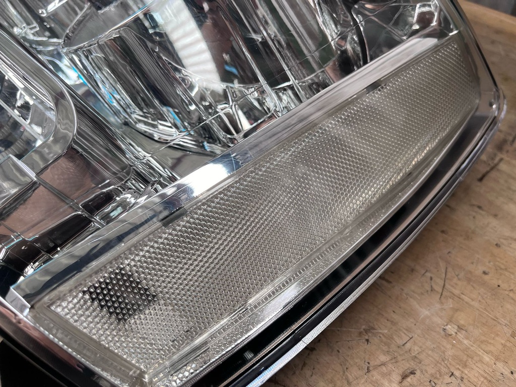 Luces Delanteras Cromadas Chevrolet Silverado 2007-2014 / Avalanche / Tahoe / Suburban 2007-2013.