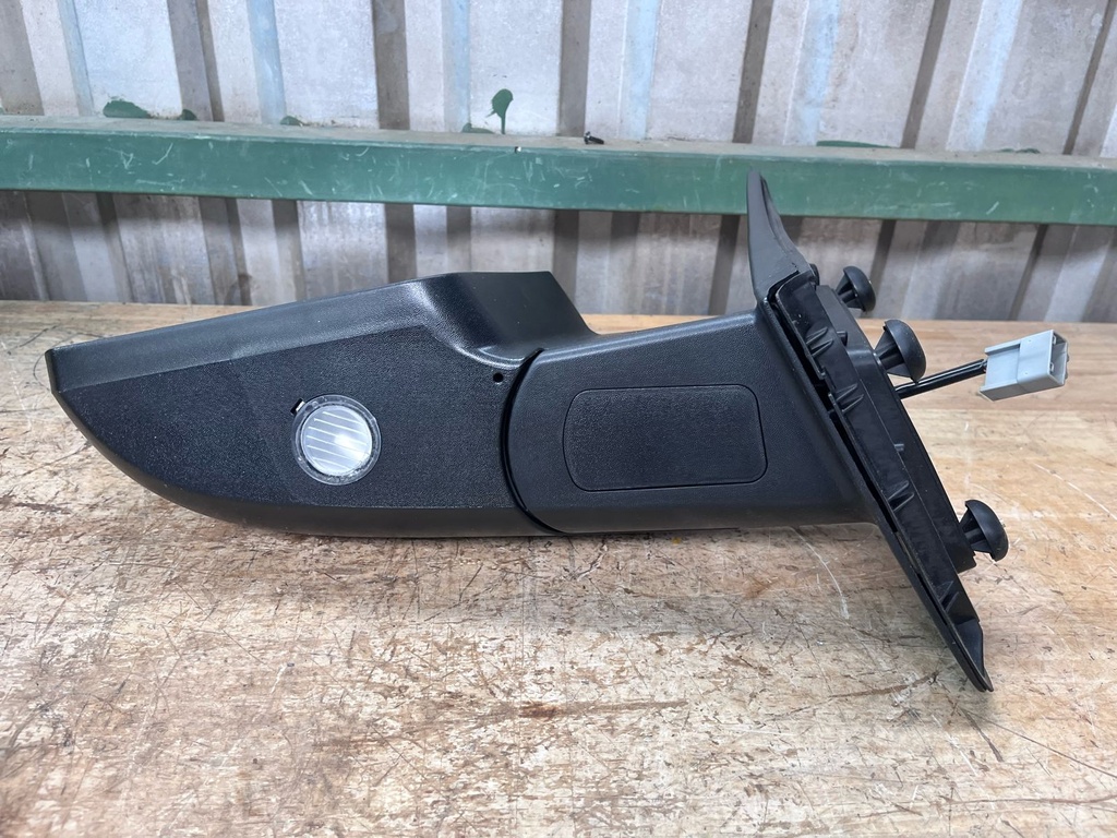 Espejo Lateral Izquierdo Toyota Tundra 2007-2016.
