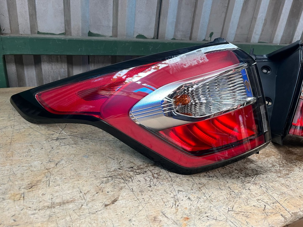 Luces Traseras Ford Escape 2017-2018