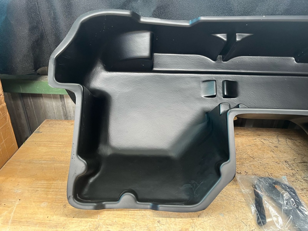 Caja de Almacenamiento Dodge Ram 1500 Crew Cabs 2019-2024. (Debajo del Asiento Trasero)