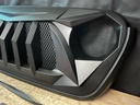 Parrilla Frontal Estilo Black Widow para Jeep JL / JT / Gladiator 2018-2023.