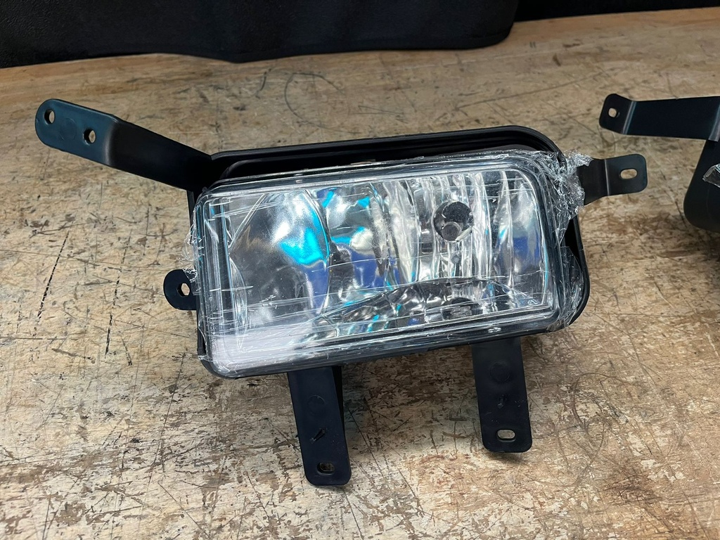 Halógenos Neblineros para Chevrolet Tahoe / Suburban 2015-2020.