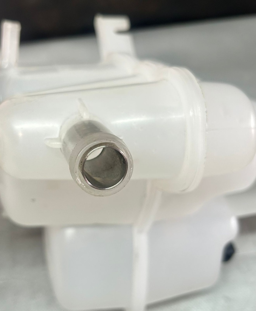 Depósito de refrigerante con sensor de nivel bajo Ford Escape 3.0L V6 Mazda Tribute 3.0L V6 2.3L L4