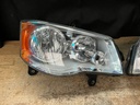 Luces Delanteras Cromadas (USADAS) para Dodge Grand Caravan 2011-2019 / Chrysler Town & Country 2008-2016.