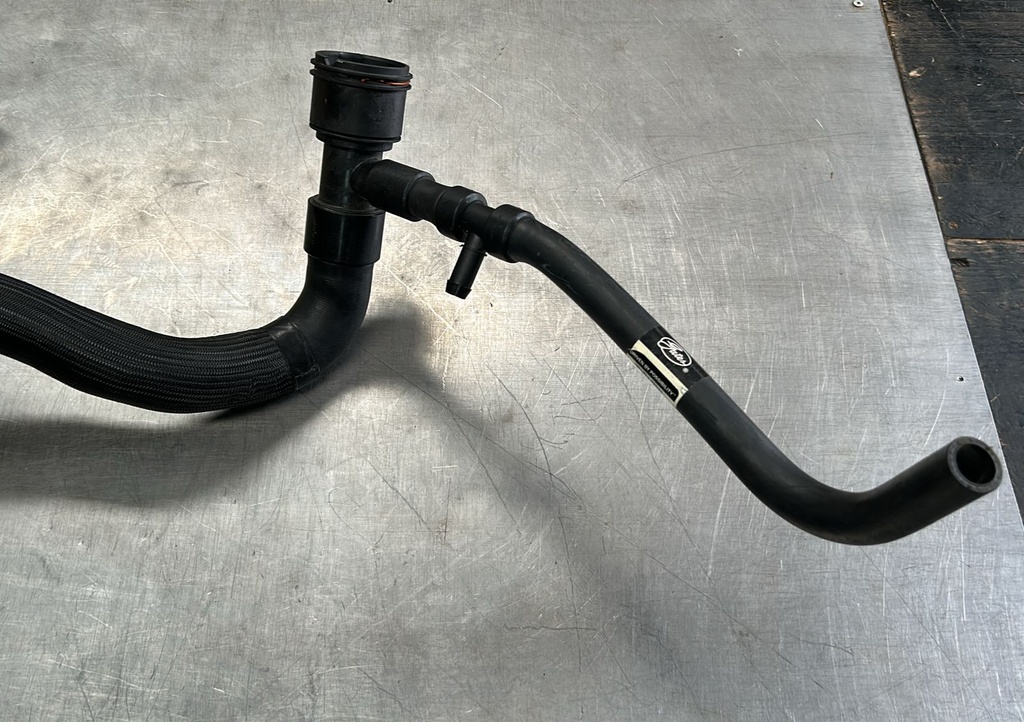 Manguera de radiador Chevrolet Express 2500 2006 al 2016 6.6L V8