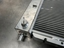 Radiador de 1 Fila todo en Aluminio para Chevrolet Silverado / Tahoe / Suburban / Avalanche 4.8L / 5.3L V8 de 1999-2012.