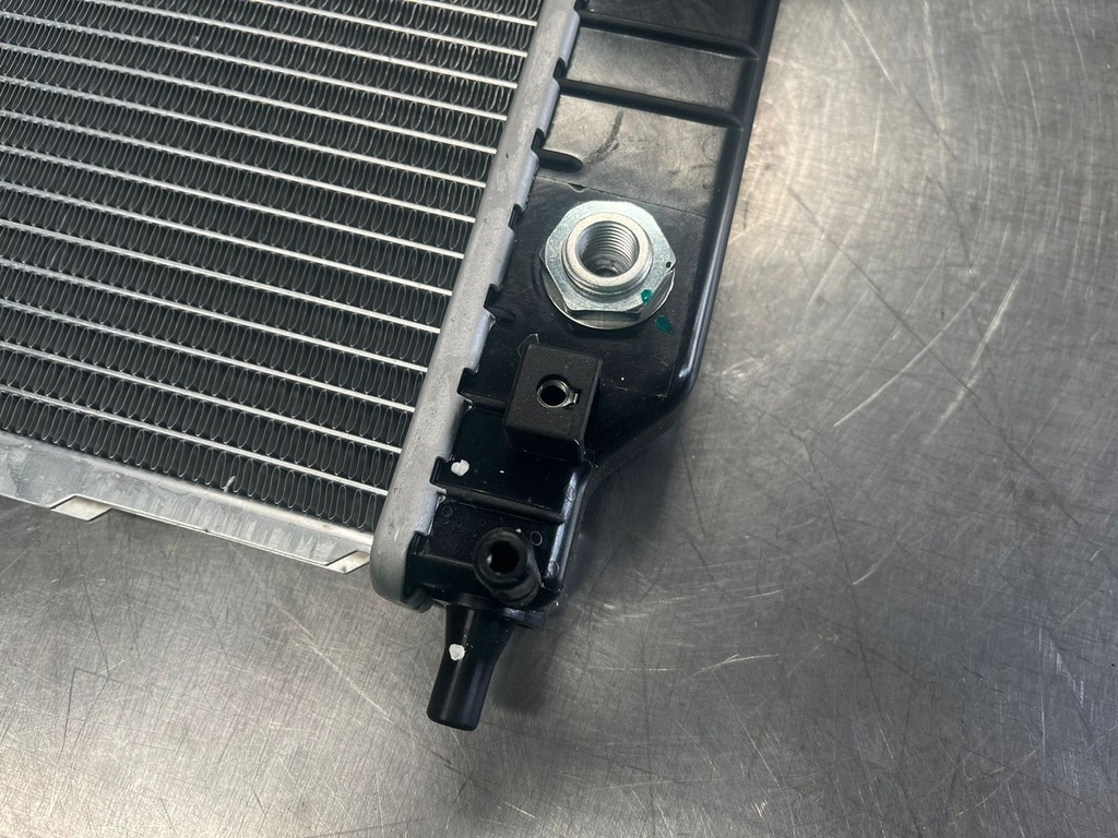 Radiador de 1 Fila para Chevrolet Aveo 1.6L 4Cyl 2004-2008.