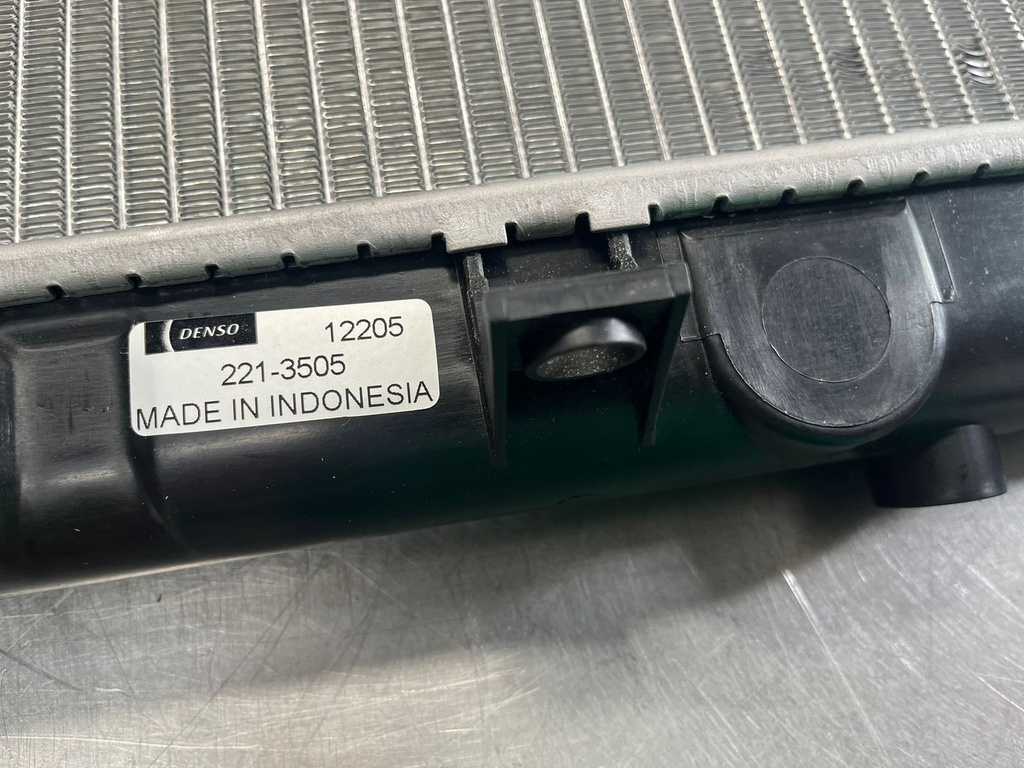 Radiador de 1 Fila para Mazda Miata 1.8L Manual 1999-2005.