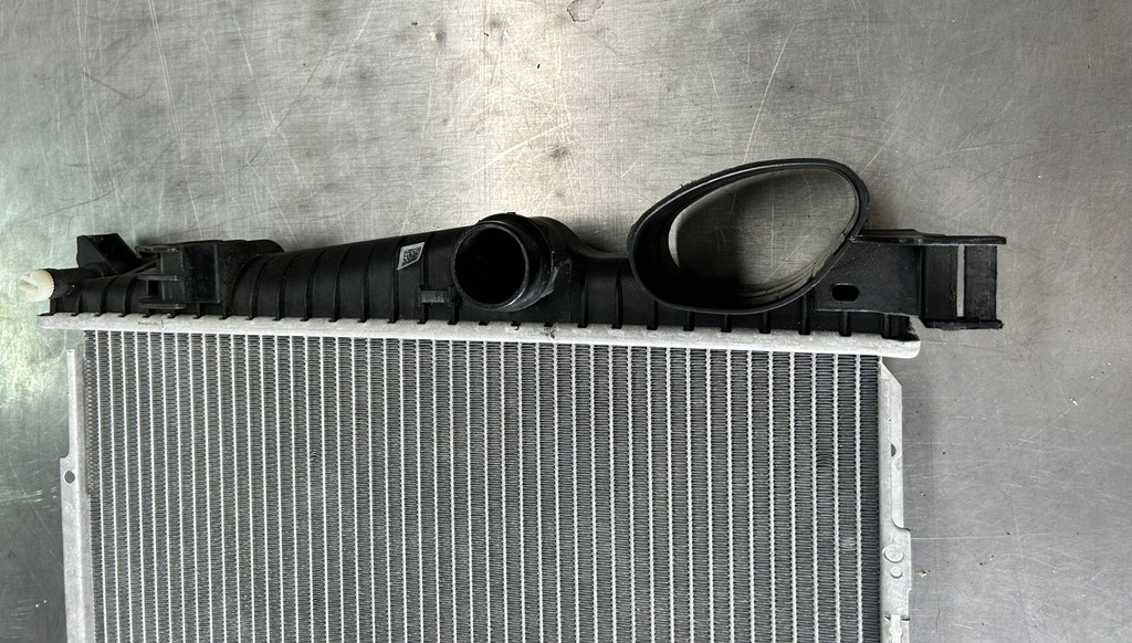 RADIADOR MERCEDES BENZ 3.7L/4.3L/5.0L/5.4L CL500/CL55/S350/S450/S500 01/06