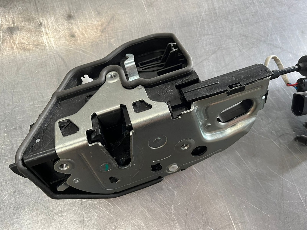 Cerradura de Puerta Delantera Izquierda para BMW 750i / 750Li 2009-2015 / 535i / 550i / 528i 2011-2016.
